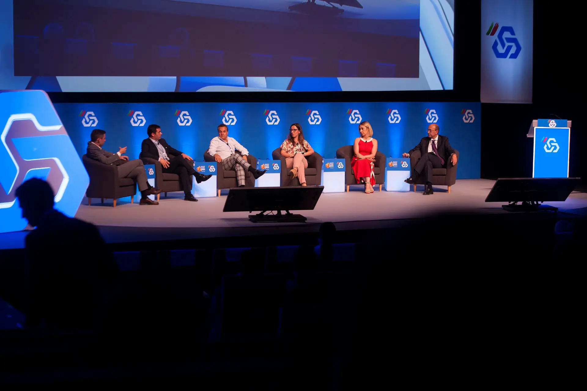 Anselmo Crespo (sub-diretor da TSF) foi o moderador do principal debate da tarde que contou com a participação de Jorge Moreira, Sérgio Gonçalves, Alexandrina Fernandes, Isabel Ferreira e Francisco Cary