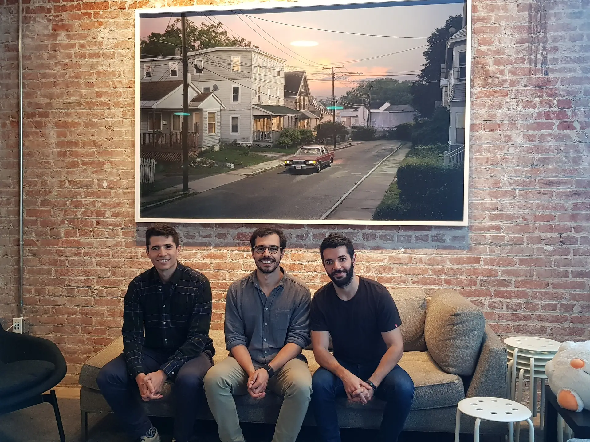 João Batalha, Luís Batalha e Micael Oliveira (da esq. para a dir.) no espaço da aceleradora YCombinator em São Francisco