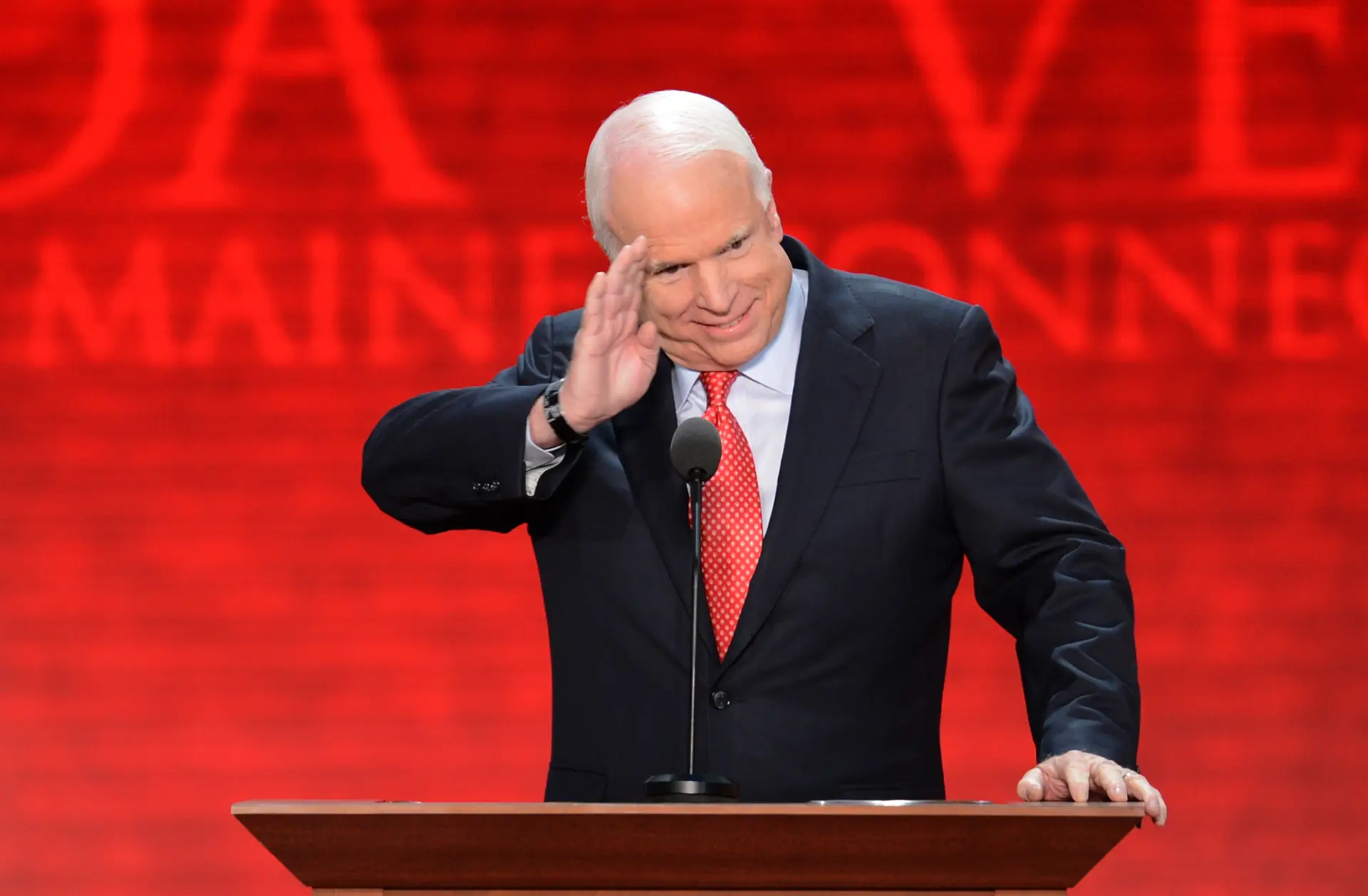 Os quatro cantos do mundo unidos na exaltação a McCain