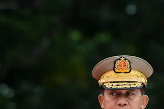 “A violência étnica tem sido terrível”: 20 pessoas e organizações de Myanmar banidas do Facebook