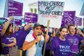 20 mil mulheres marcham contra Brett Kavanaugh