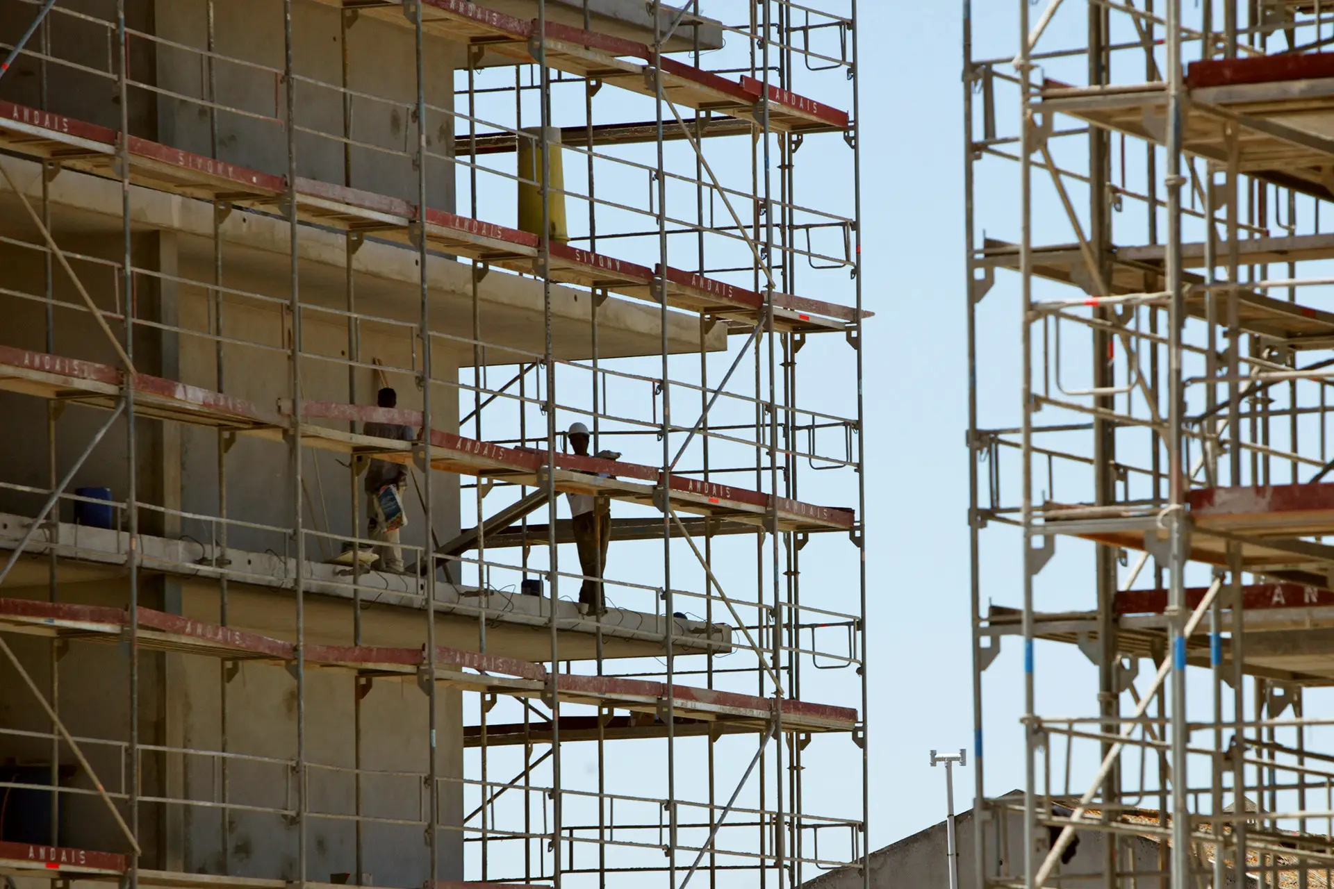 Imobiliário desafia Estado a fazer casas acessíveis