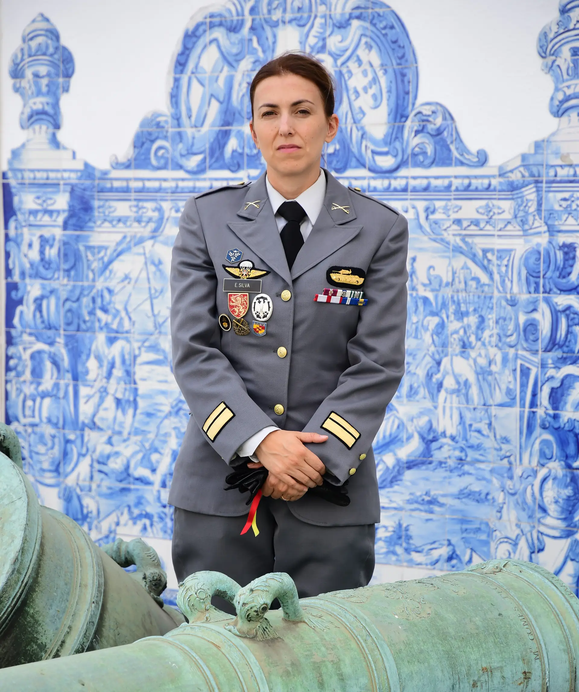 Militar, Mulher, Comandante de - Exército Português