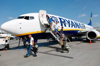 Ryanair passa de lucro a prejuízo e despromove Michael O'Leary