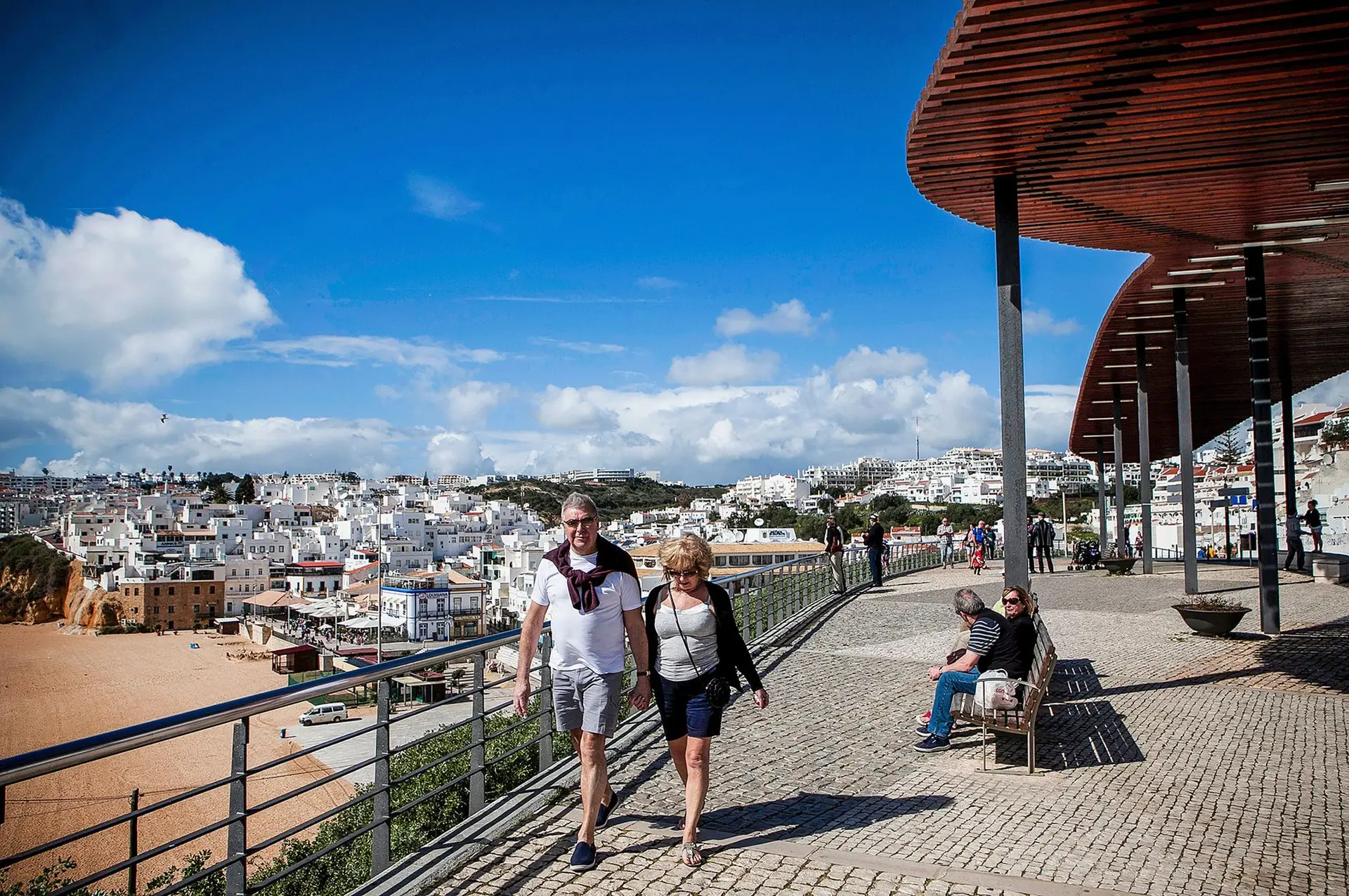 Residentes não habituais: Portugal dá 28 descontos no IRS por dia estrangeiros