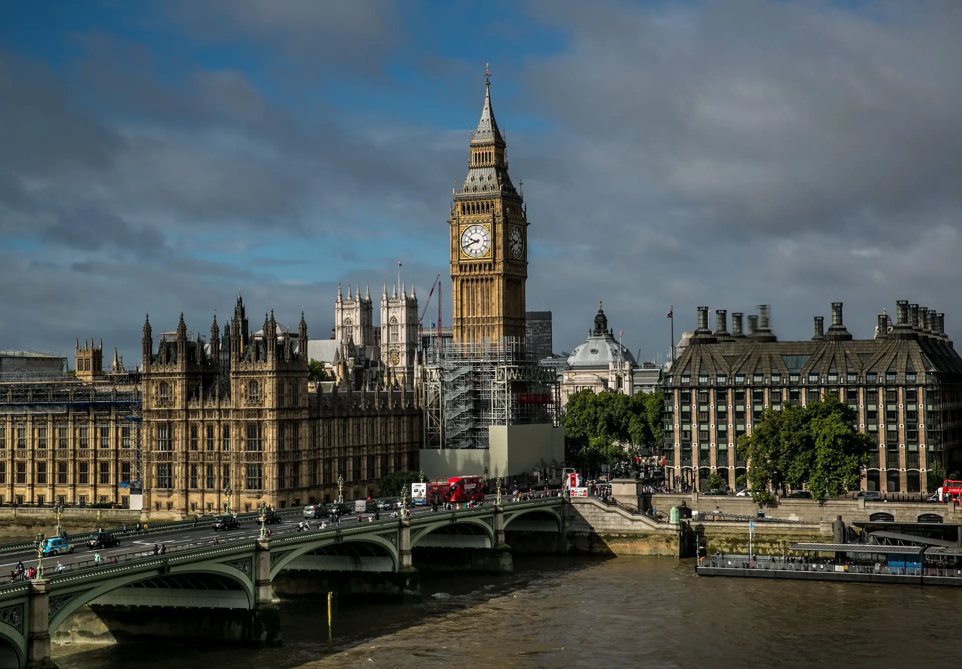 Brexit. Negociações podem arrastar-se até ao final do ano, ratificação é o novo problema à vista
