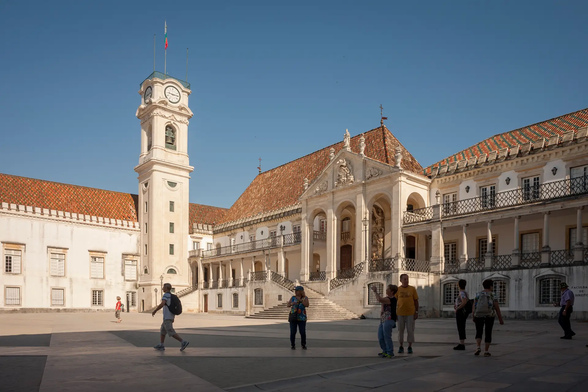 Centro de Estudos Russos: Universidade de Coimbra desconhecia acordo de colaboração com professor demitido