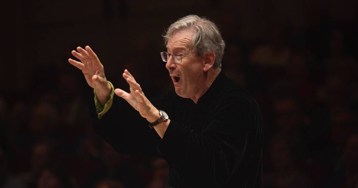 John Eliot Gardiner agride cantor no festival Berlioz, em França: maestro português Dinis Sousa assume o seu lugar