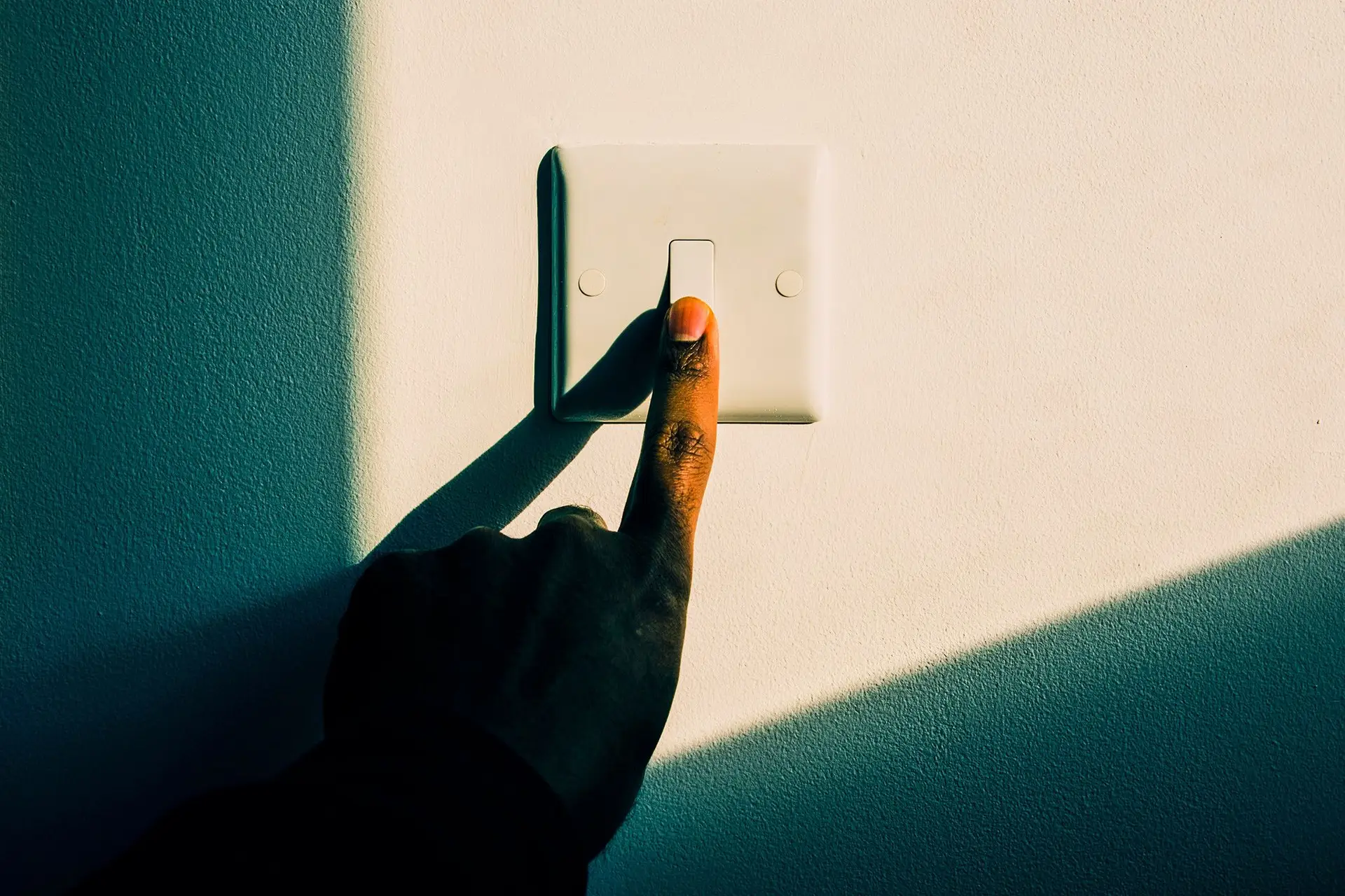 Quer poupar na fatura da luz? O regulador criou um simulador que o pode ajudar