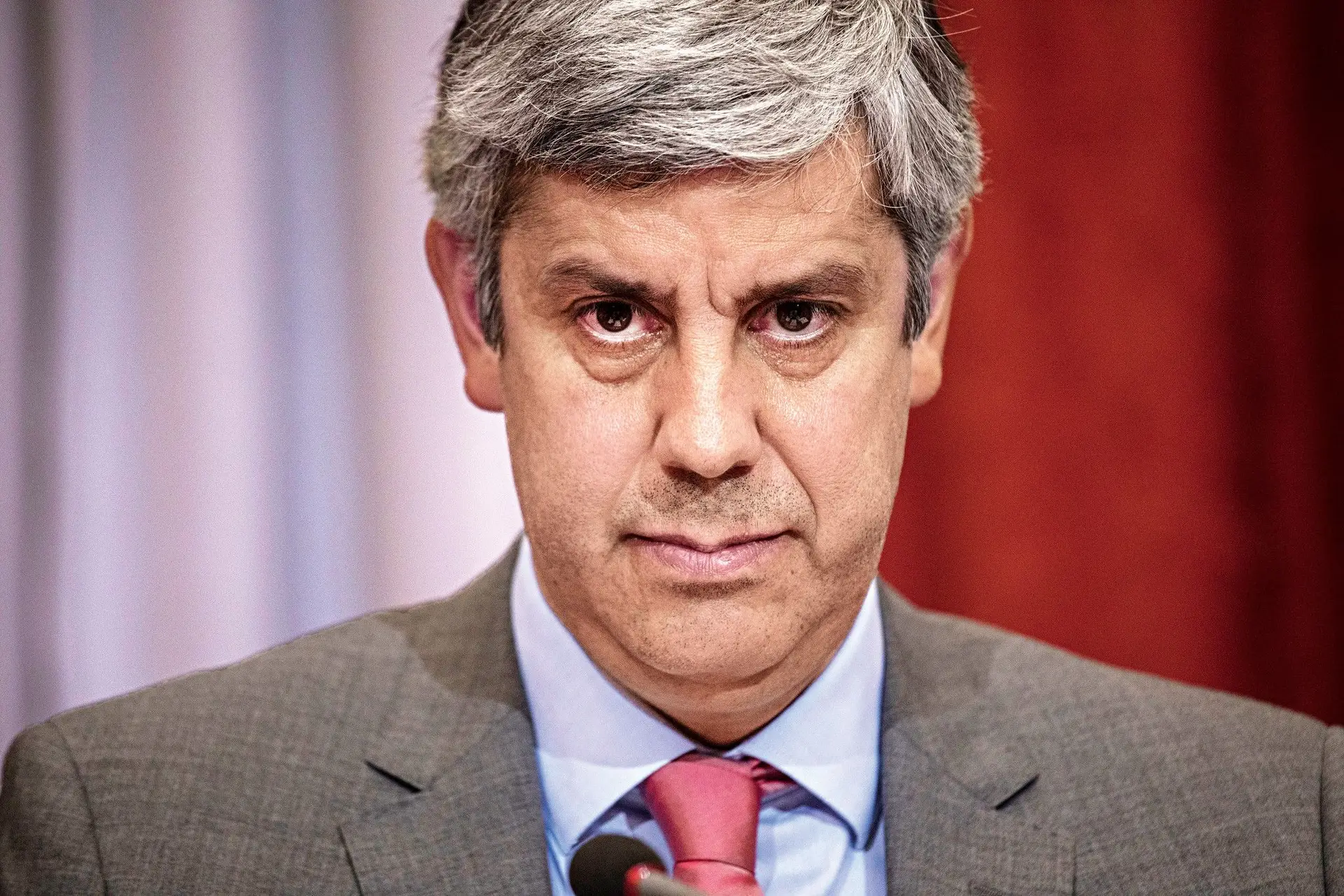 O Novo Banco é como o azeite: Tanto a fatura como a parte má do banco vieram ao de cima