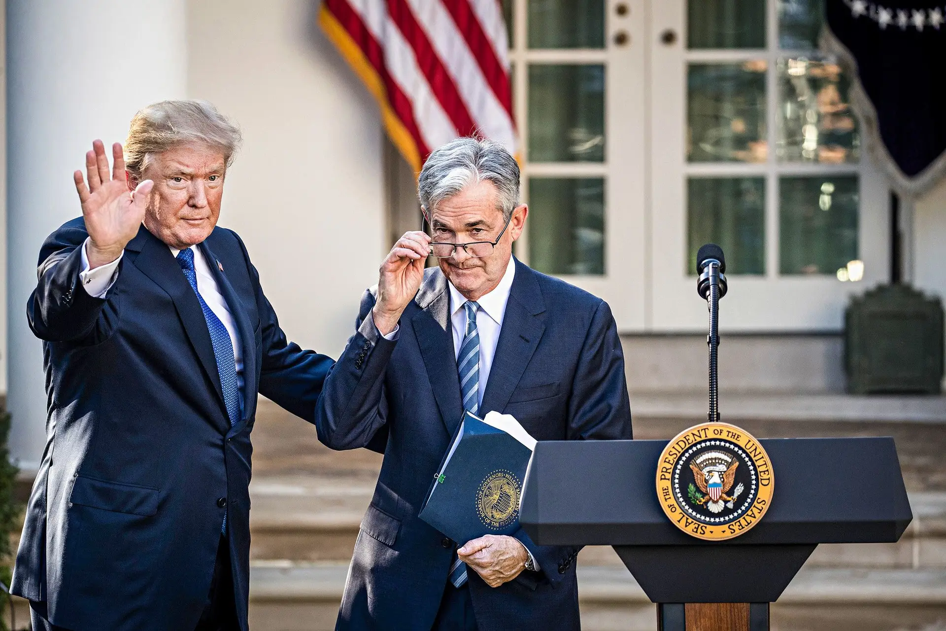 Trump ainda não falou com o presidente do banco central, que não lhe fez a vontade: os juros não desceram