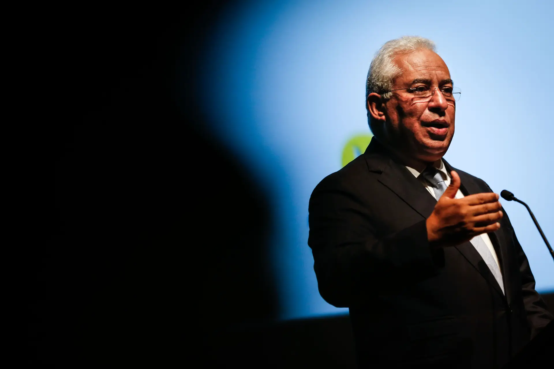 Costa contra ideia de Cabrita: eleições autárquicas divididas em dois dias é ideia "sem sentido"