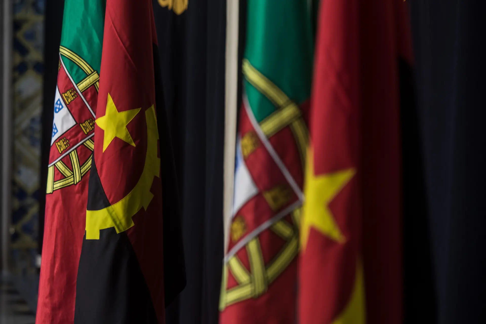 Portugal aumenta linha de financiamento para Angola para 2000 milhões de euros