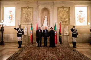 João Lourenço no Porto, com a economia em fundo. E há mudança de paradigma