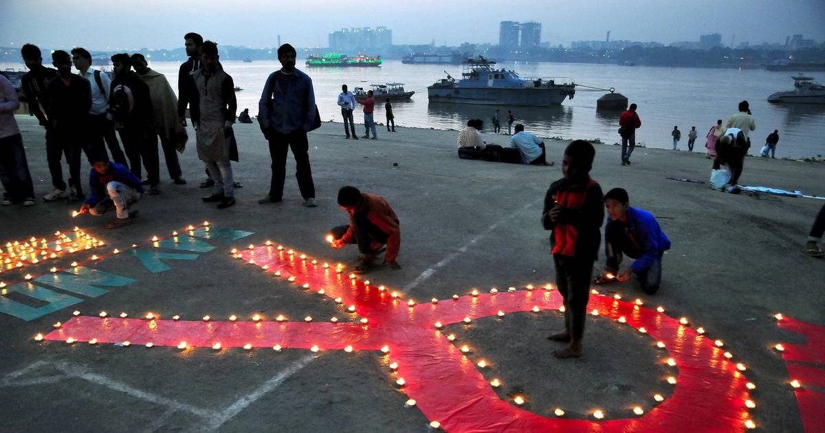 Cortes no financiamento comprometem combate ao VIH, alerta Organização Mundial de Saúde