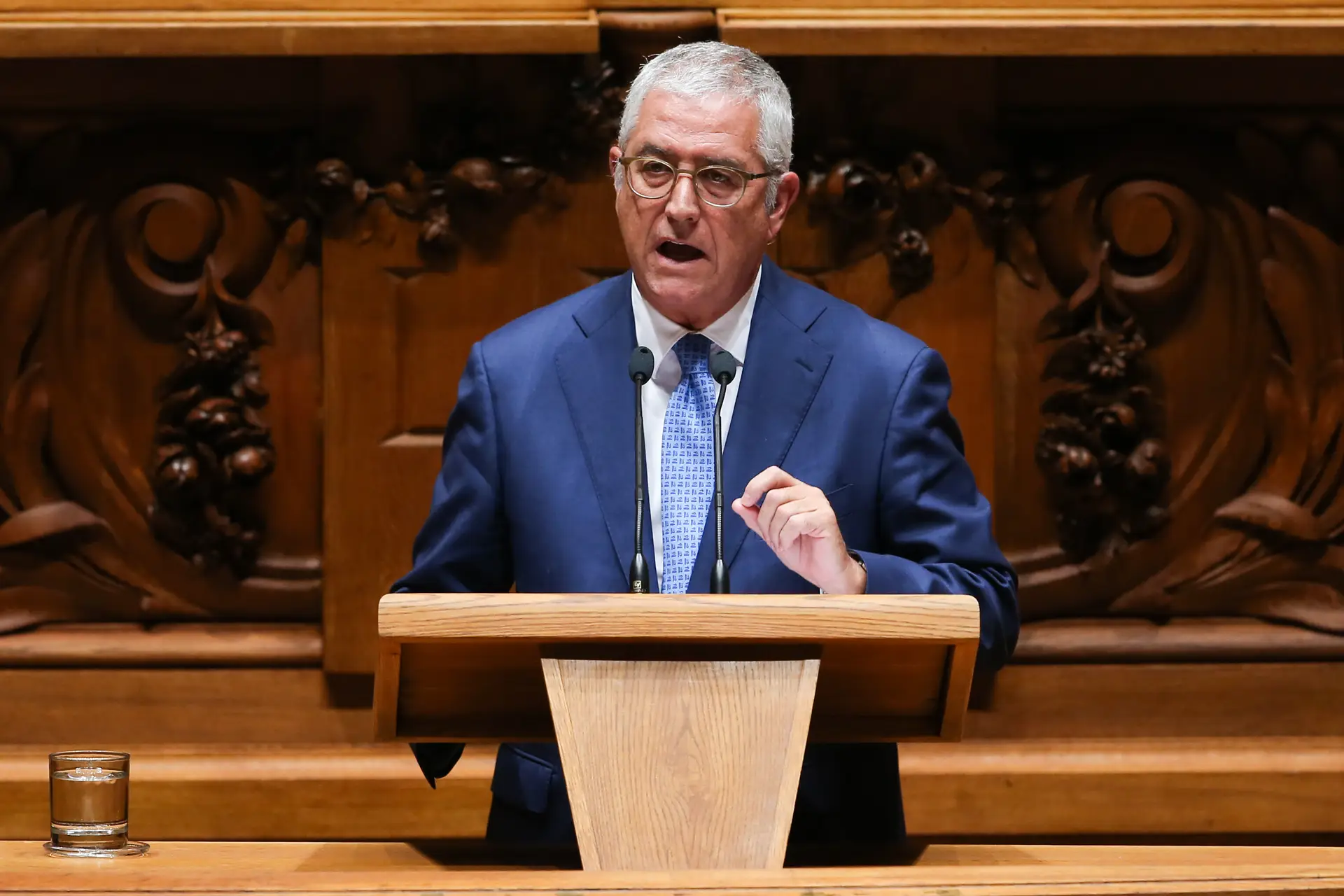 PSD não se compromete com moção de censura mas denuncia “má governação” de Costa