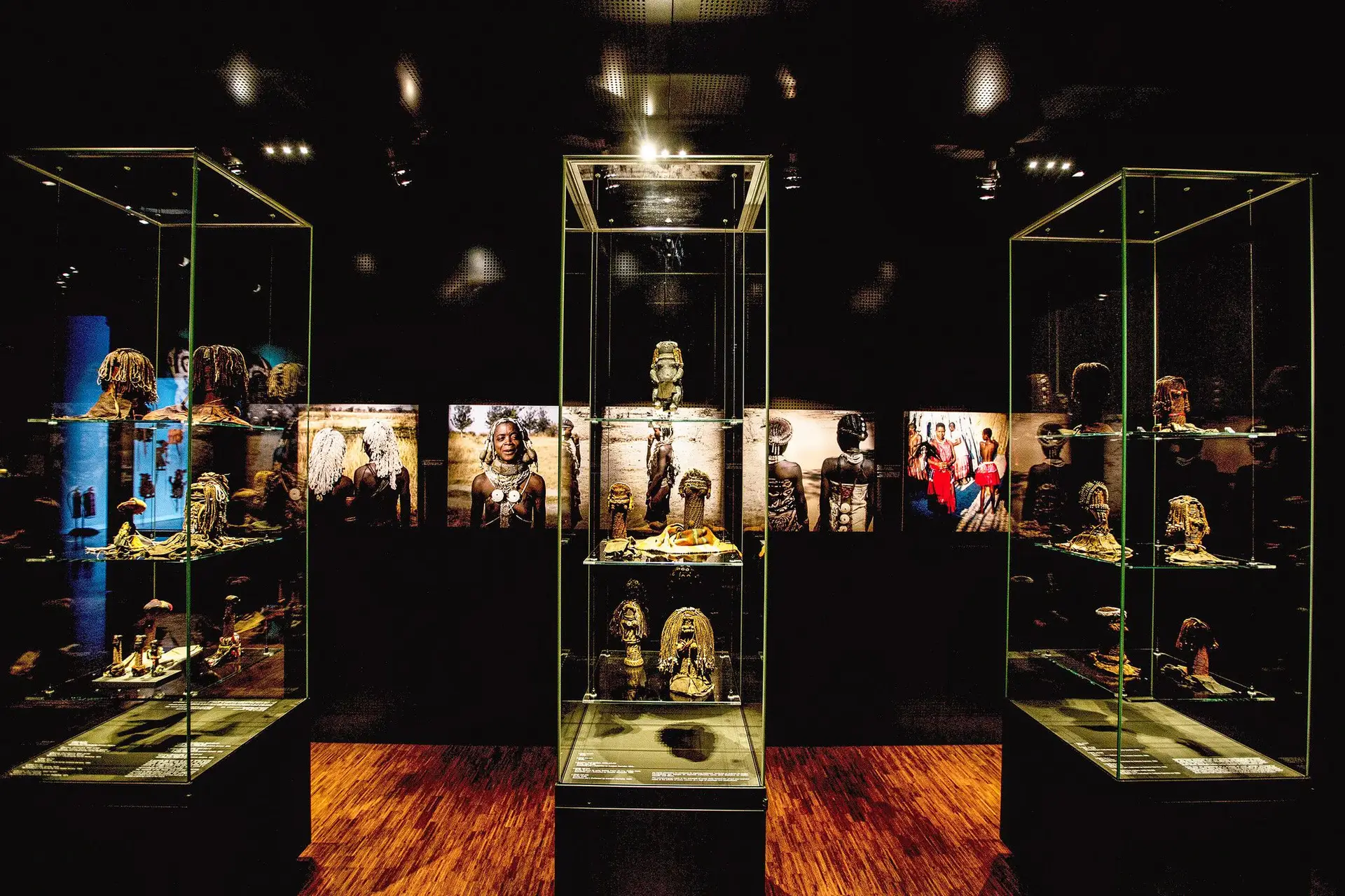 Bonecas angolanas do Museu de Etnologia, em Lisboa, integram as peças que a ministra de Angola vê como tendo valor identitário