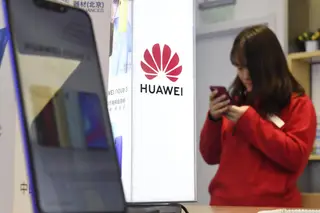 Diretora da Huawei foi acusada de fraude mas saiu em liberdade condicional