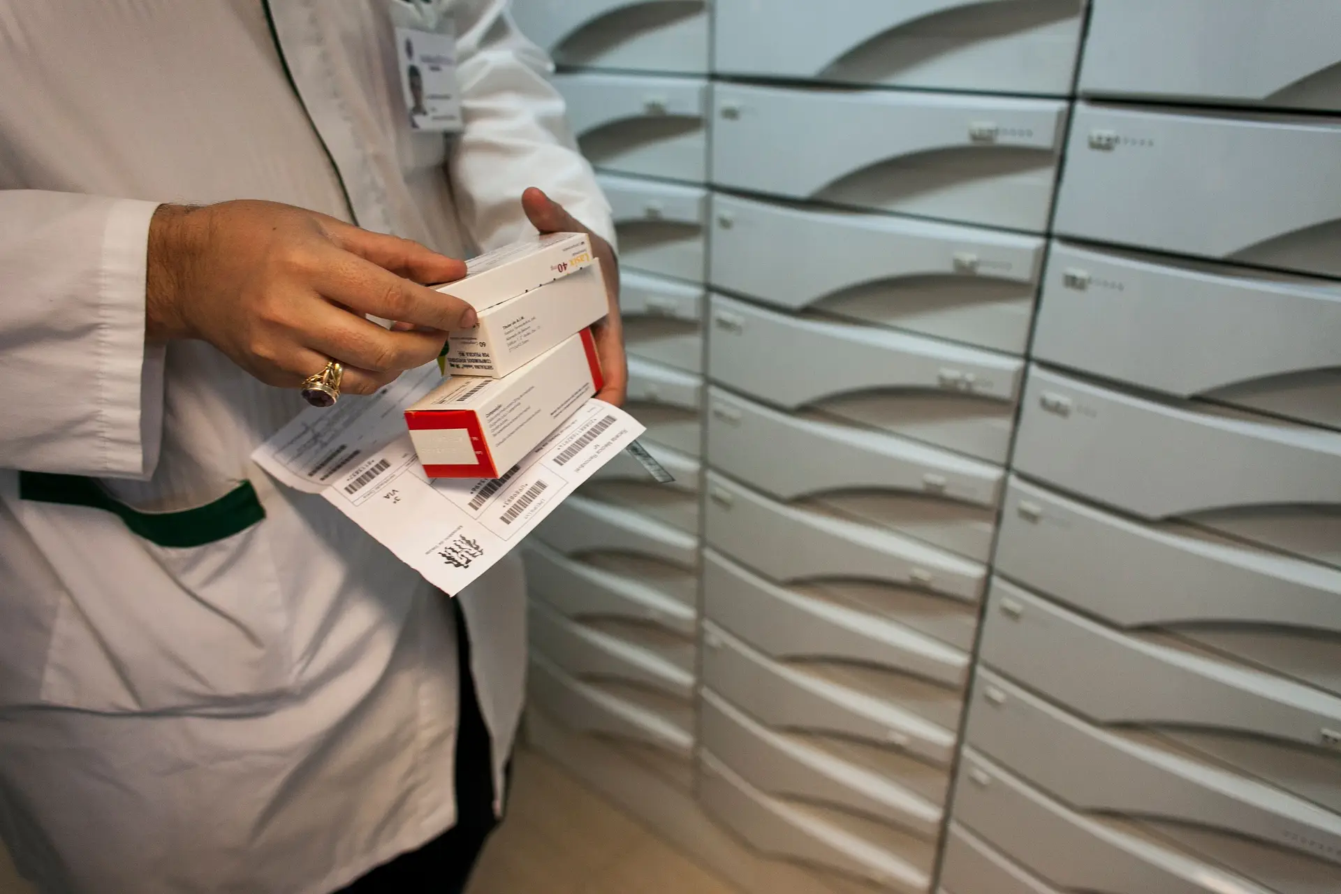 Não se sabe o que acontece a 82% dos resíduos de medicamentos
