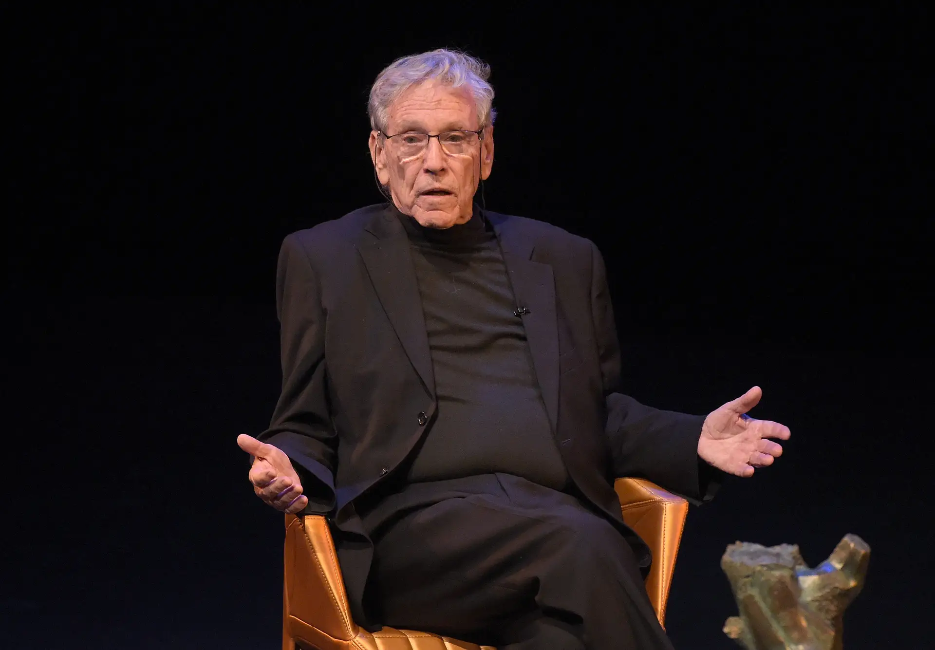 “A todos os que o amam, obrigada”: morreu Amos Oz