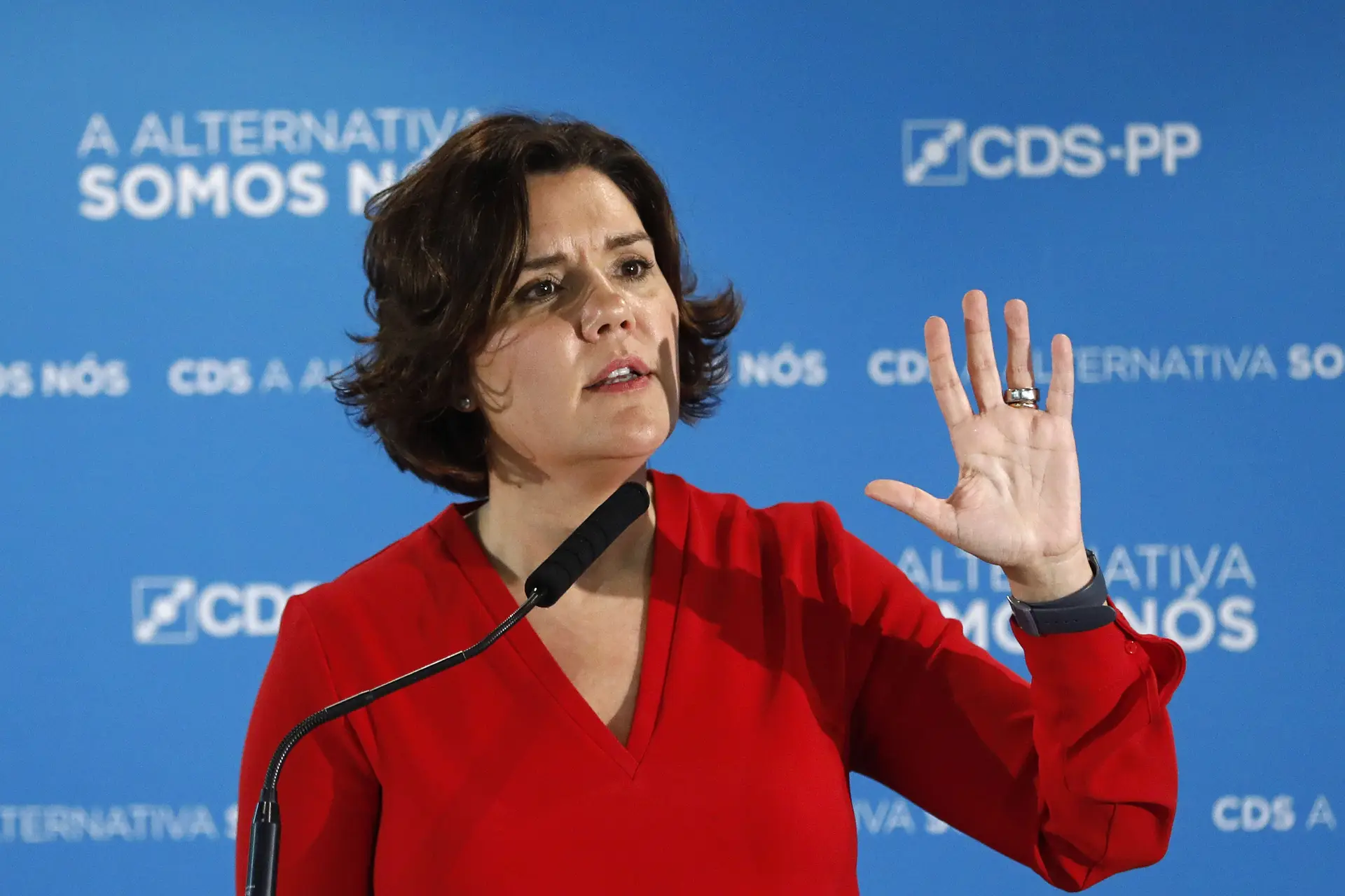 Cristas cede ao aparelho nas listas de deputados