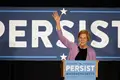 Soldado Elizabeth Warren, ex-republicana e democrata depois dos 40, apresenta-se ao serviço