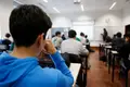 Professores de Português criticam censura a versos de Pessoa em manual do 12.º ano. Conselho Nacional decide futuro de Rio por voto secreto. Portugueses poderão voar para quinze novos destinos em 2019