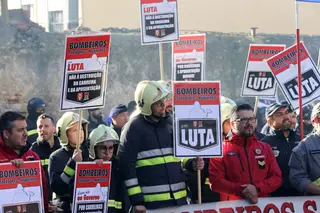 Bombeiros de Lisboa iniciam esta segunda-feira greve de 15 dias