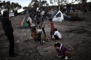 “Porque é que cada migrante tem um telemóvel? Pela mesma razão que nos campos de refugiados há parabólicas”