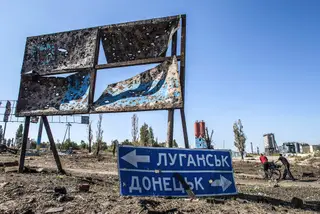 Uma das fronteiras no leste pró-russo da Ucrânia <span class="creditofoto">Foto Reuters</span>