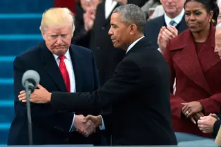 Trump criticou Obama. E agora está a fazer o mesmo