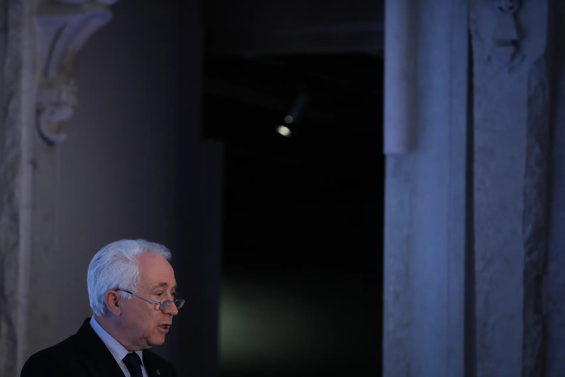 Alta pressão sobre Carlos Costa: das férias em Vale de Lobo à exoneração