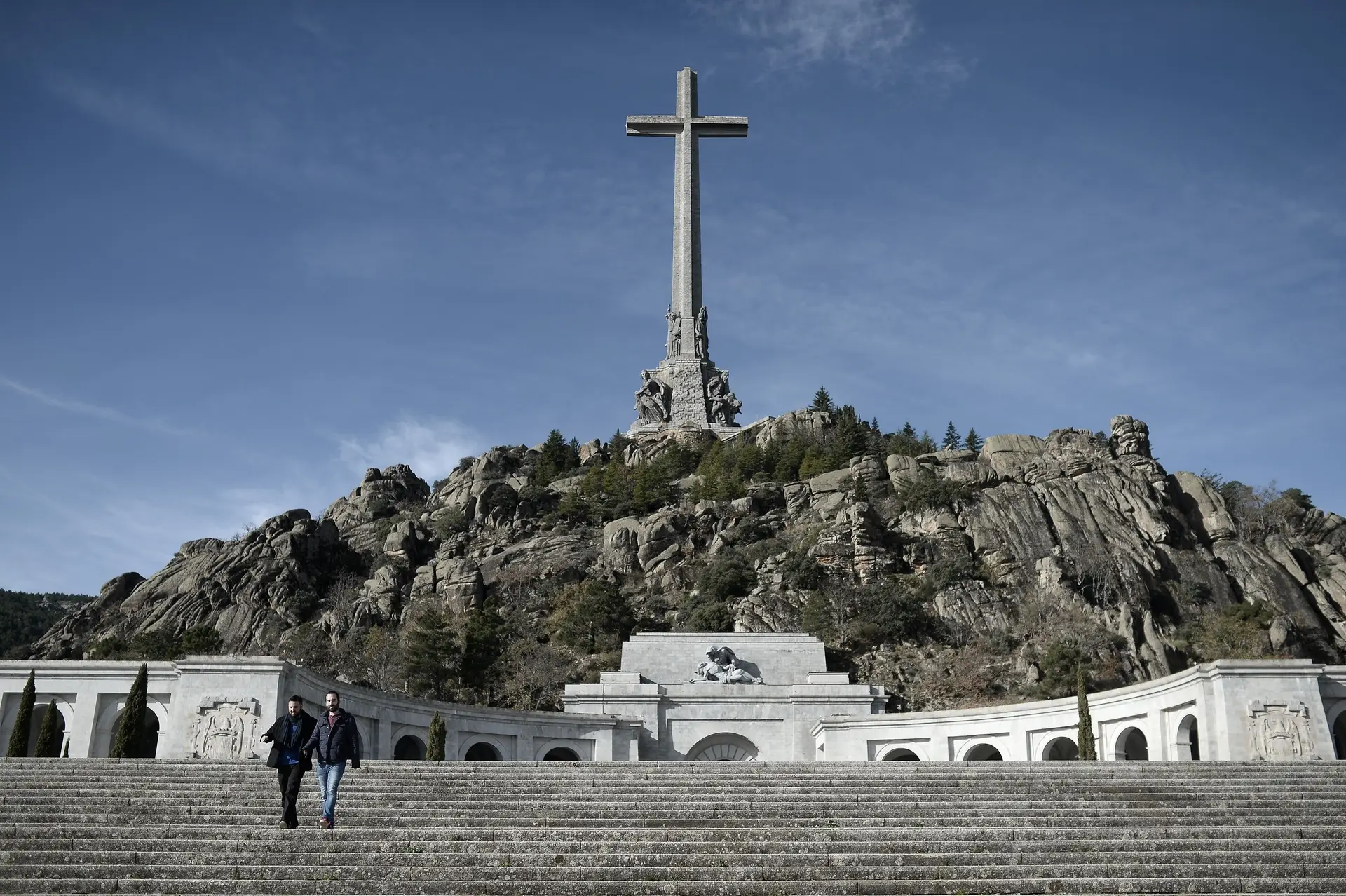 Supremo espanhol suspende exumação do corpo de Franco