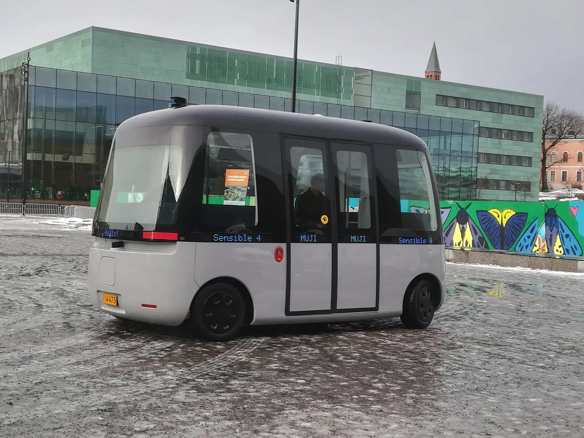 Japonesa Muji lança miniautocarro autónomo