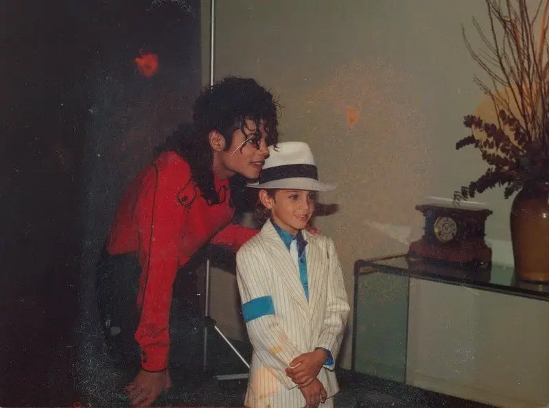 Michael Jackson: os meninos que ele usou e a história de um documentário que não parece sincero por mais que conte a verdade