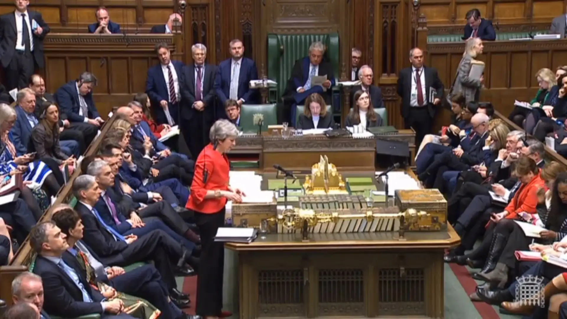Theresa May: “O Reino Unido vai mesmo sair da UE sem qualquer acordo, a menos que qualquer outro cenário seja acordado”