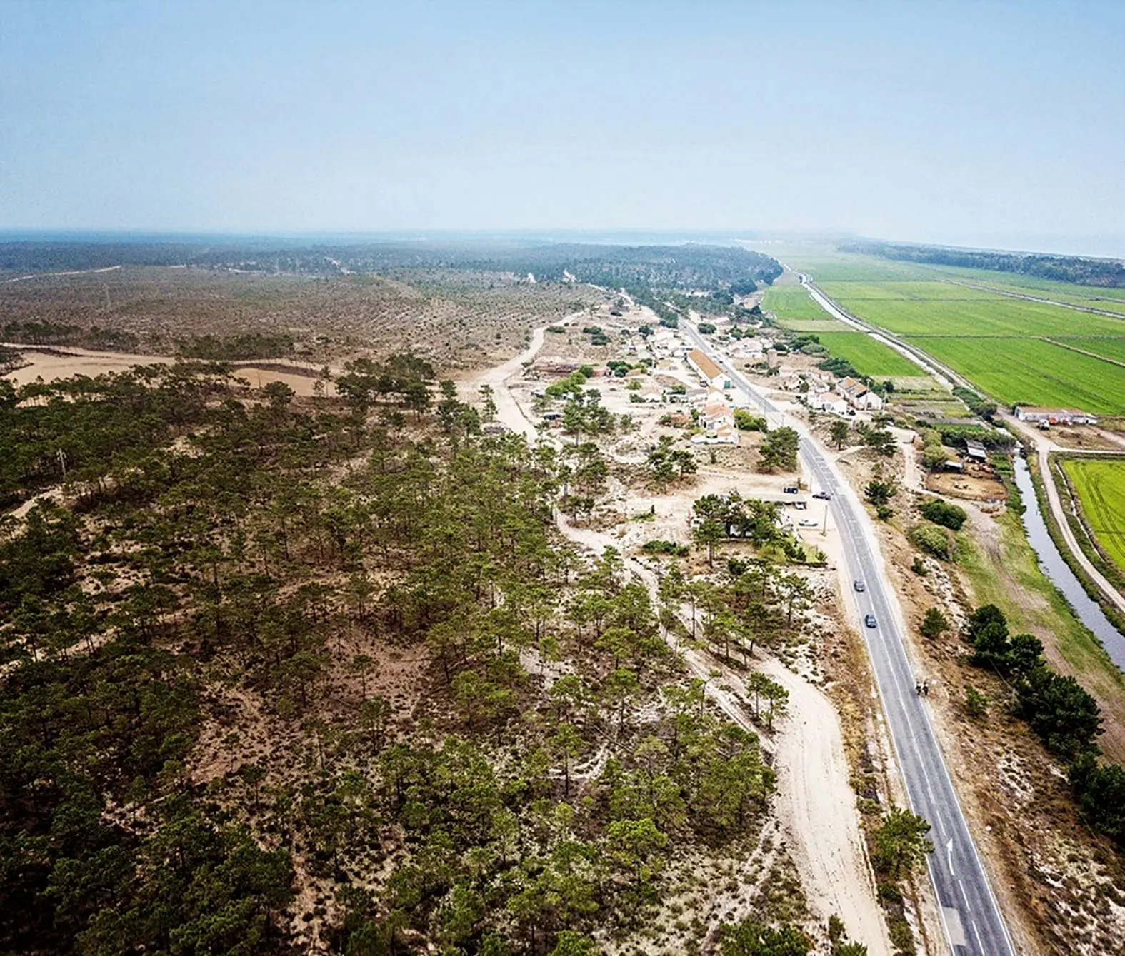 A Herdade da Comporta está localizada em Alcácer do Sal e Grândola. O fundo imobiliário acordou a venda dos principais ativos imobiliários ao consórcio que junta Claude Berda a Paula Amorim. A operação deverá estar concluída em abril.