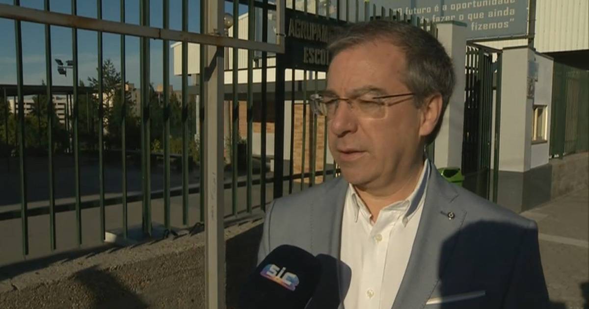 "Só vendo para crer": diretores de escolas antecipam aumento de recursos quando forem publicadas as notas dos exames do secundário