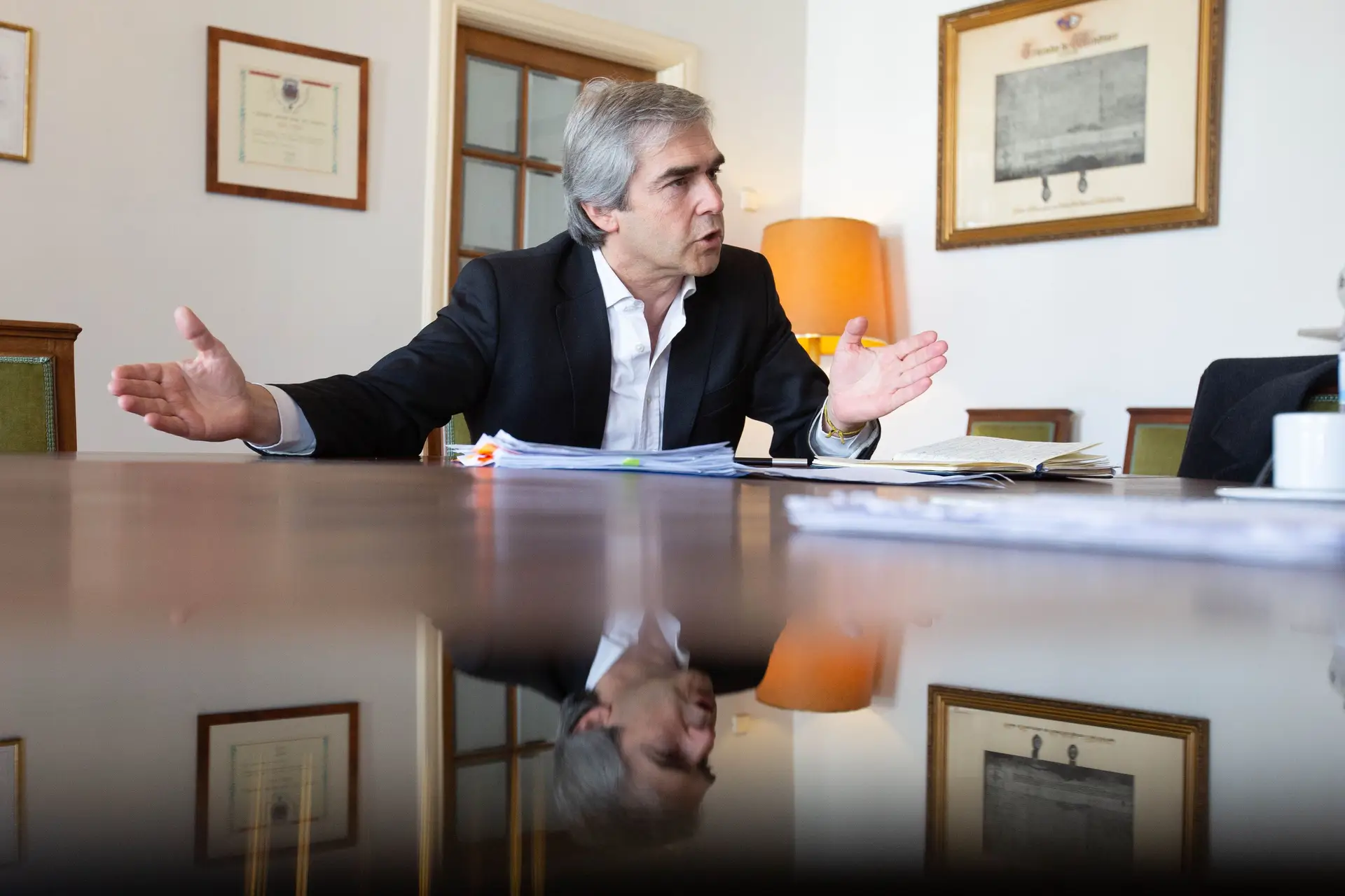 O Expresso entrevistou Nuno Melo no dia do seu 53º aniversário, no Palácio da Bolsa, Porto