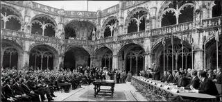 Assinatura do Tratado de Adesão de Portugal à CEE, no Mosteiro dos Jerónimos, em Lisboa
