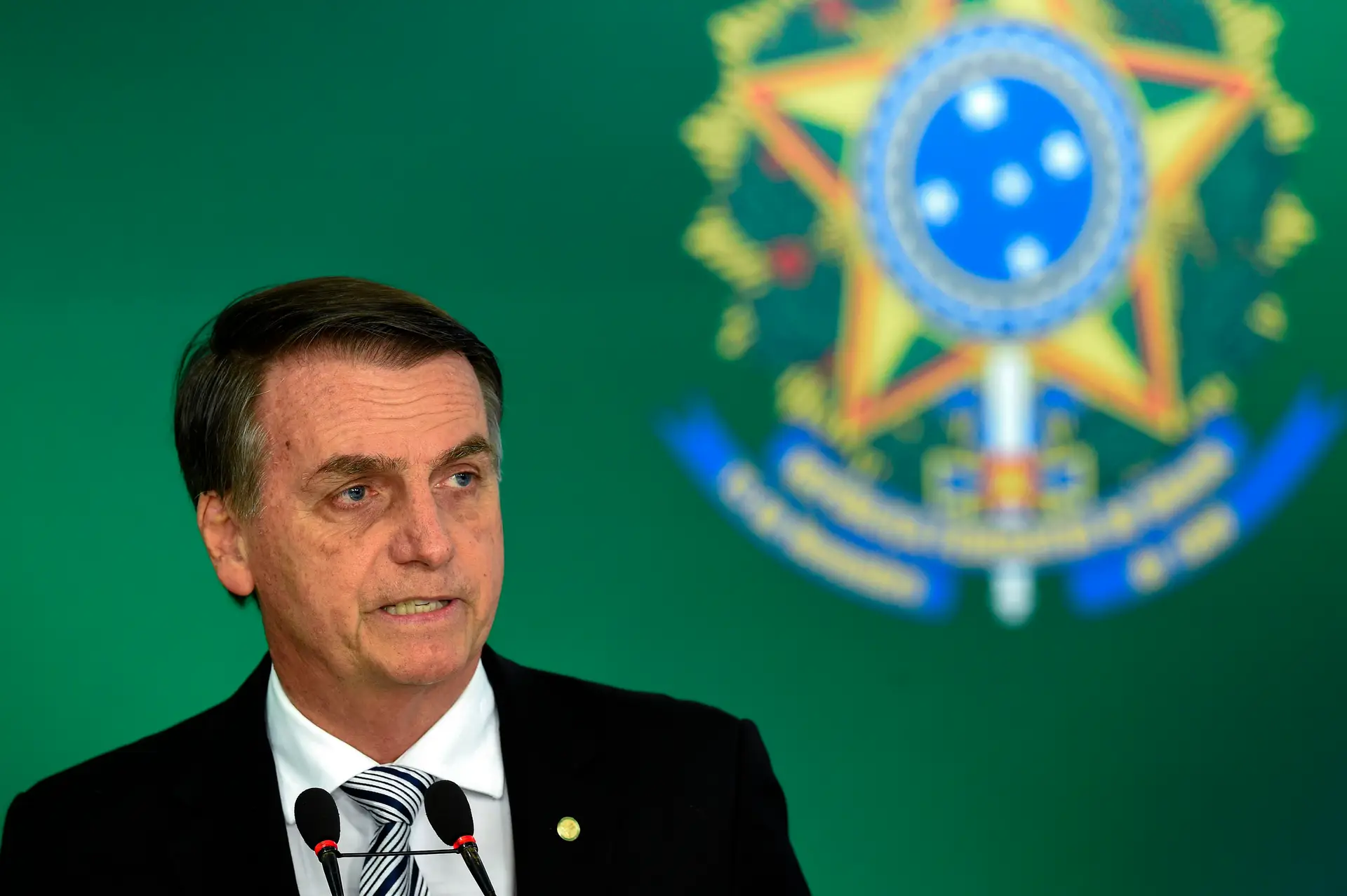 Maioria dos brasileiros rejeita comemoração do golpe militar de 1964 incentivada por Bolsonaro