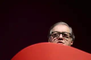 Bolsonaro demite ministro da Educação e “pisca o olho” ao Parlamento