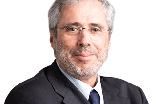 Não há líderes, só analistas políticos