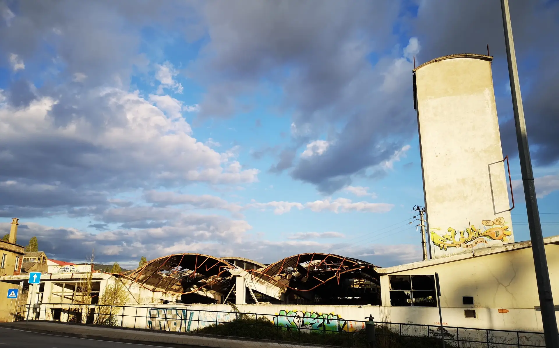 Antiga Panificadora de Vila Real está devoluta e em avançado estado de degradação há duas décadas