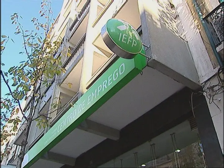 Covid-19. Pandemia aumenta desemprego em 84% dos concelhos do país