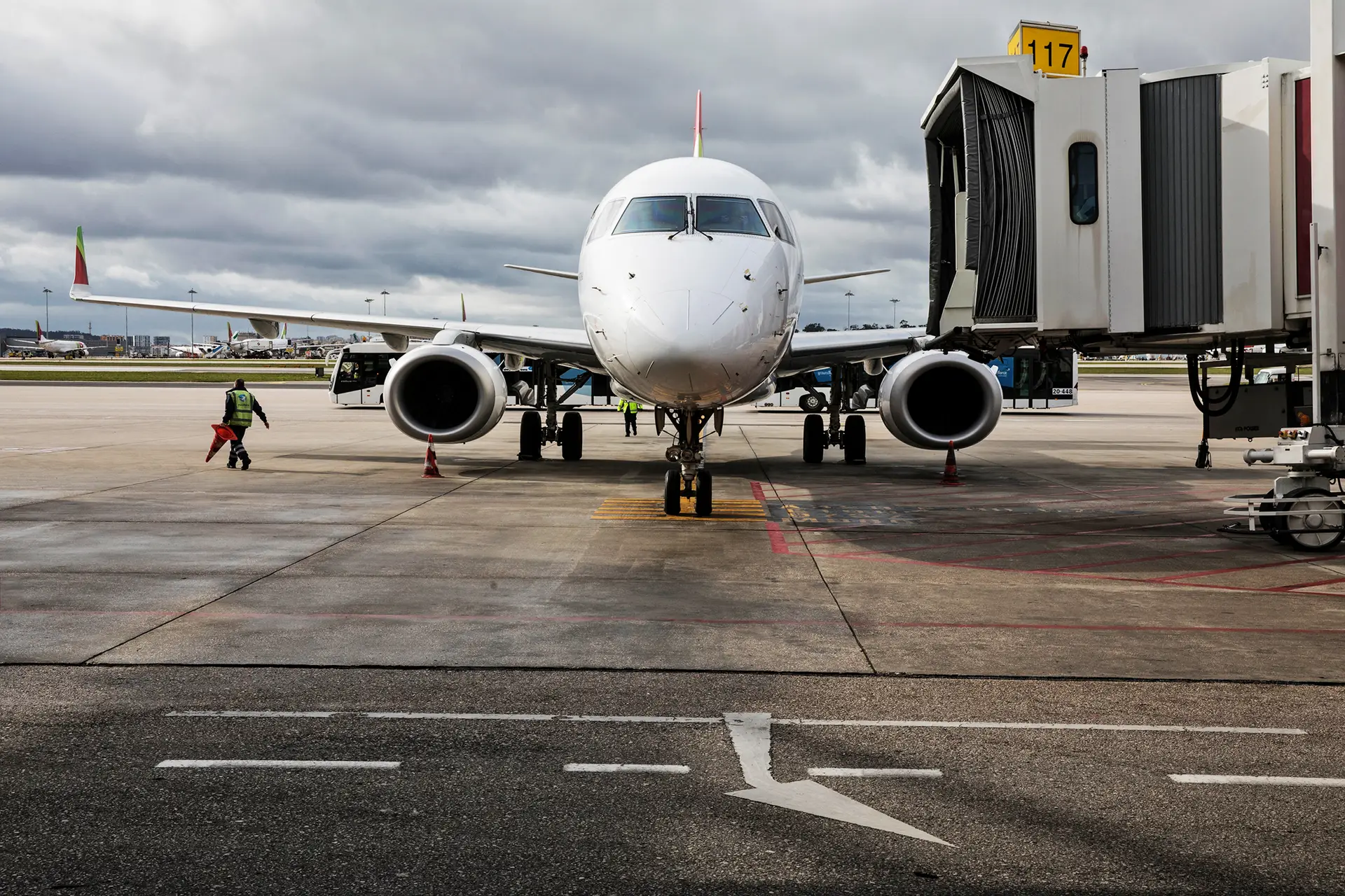 Aeroporto de Lisboa continua a ser abastecido de combustível por camiões