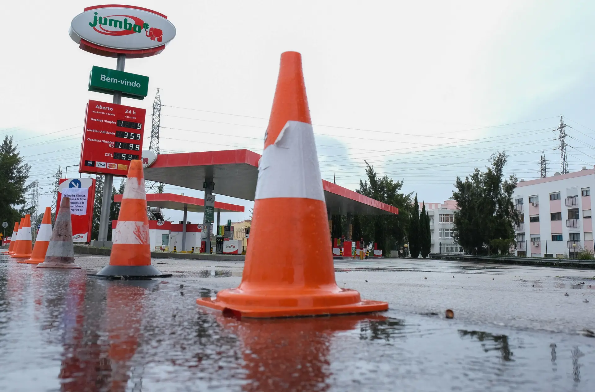 Este foi um dos postos de abastecimento de combustíveis que encerrou devido à greve nacional dos motoristas de matérias perigosas