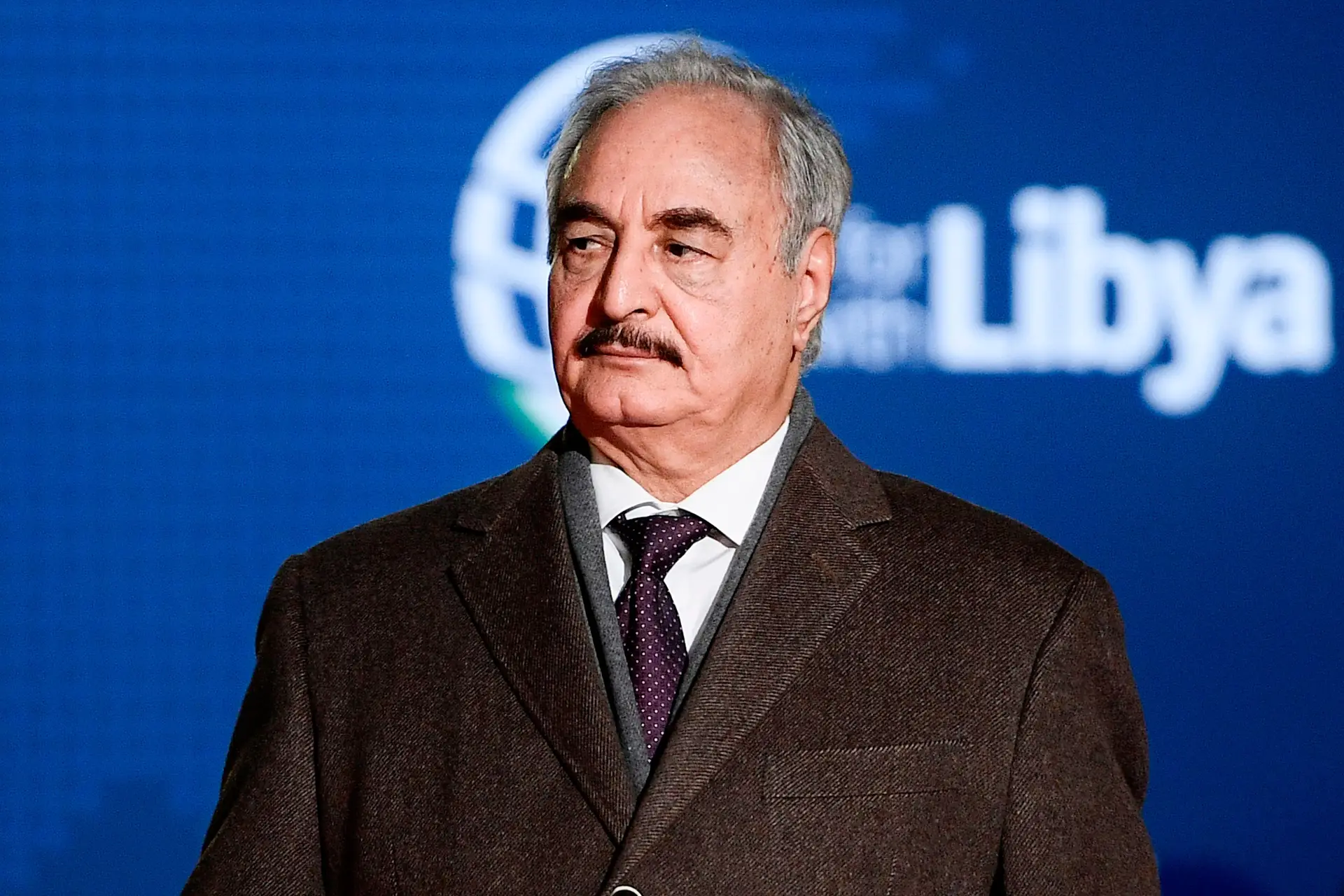 Khalifa Haftar, o autoproclamado Exército Nacional da Líbia (ENL).