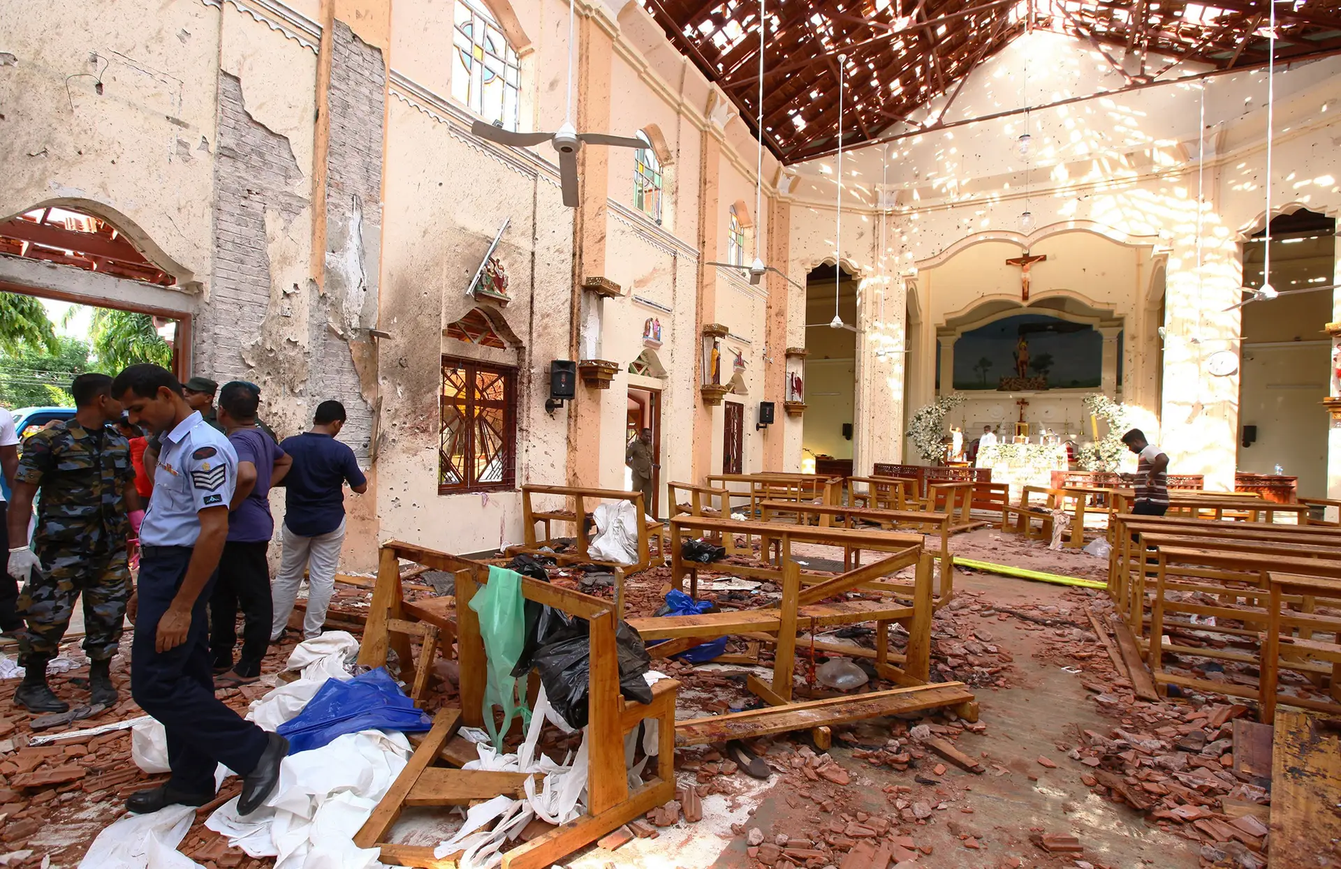 Autoridades baixam número de mortos nos atentados no Sri Lanka para 253