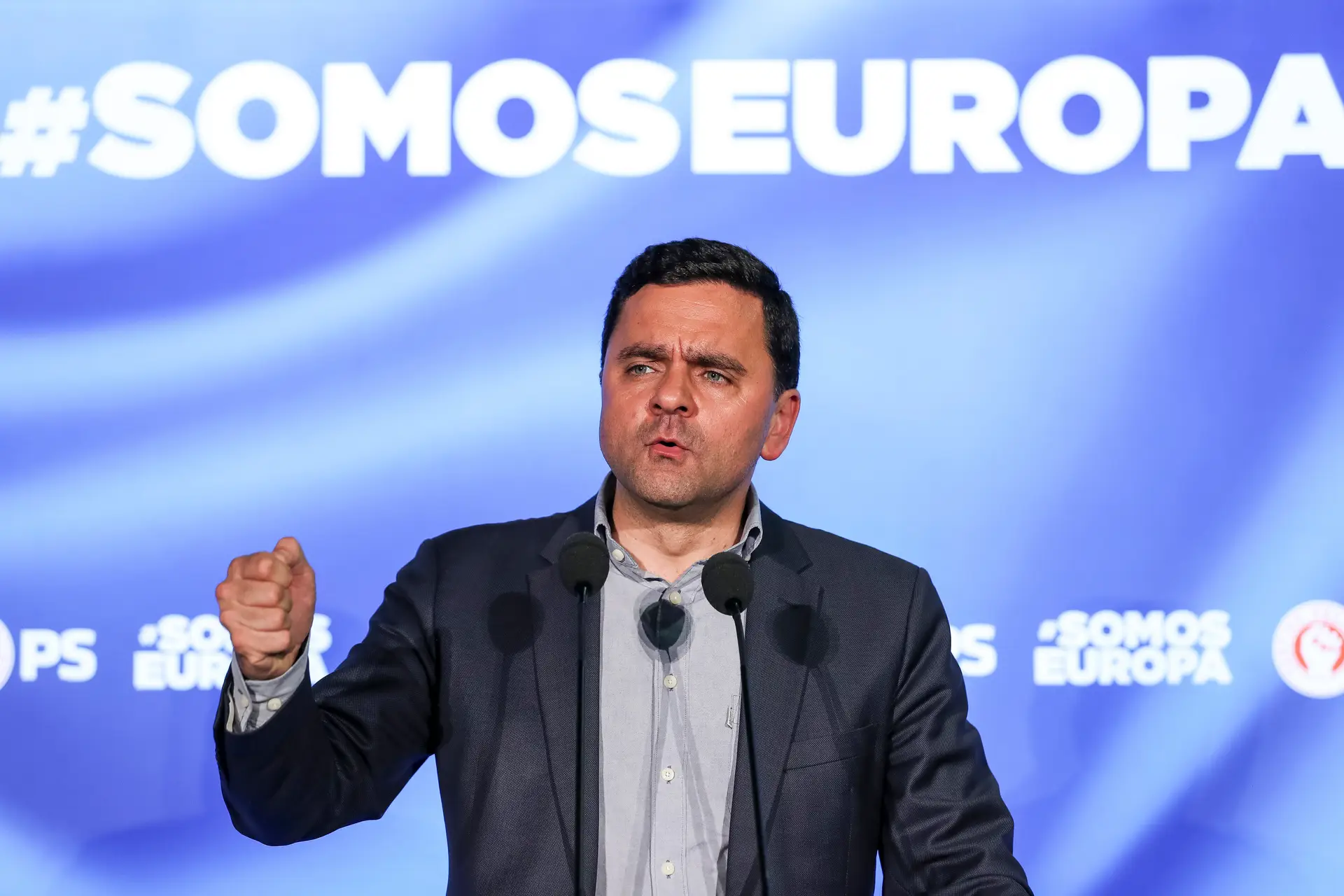 PS diz que Pandora Papers "envergonham" UE e PSD recusa "enterrar cabeça na areia"